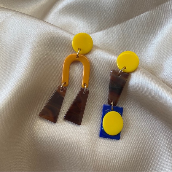 Jewelry - 💕LAST ONE Colors Acrylic Geometric Earring